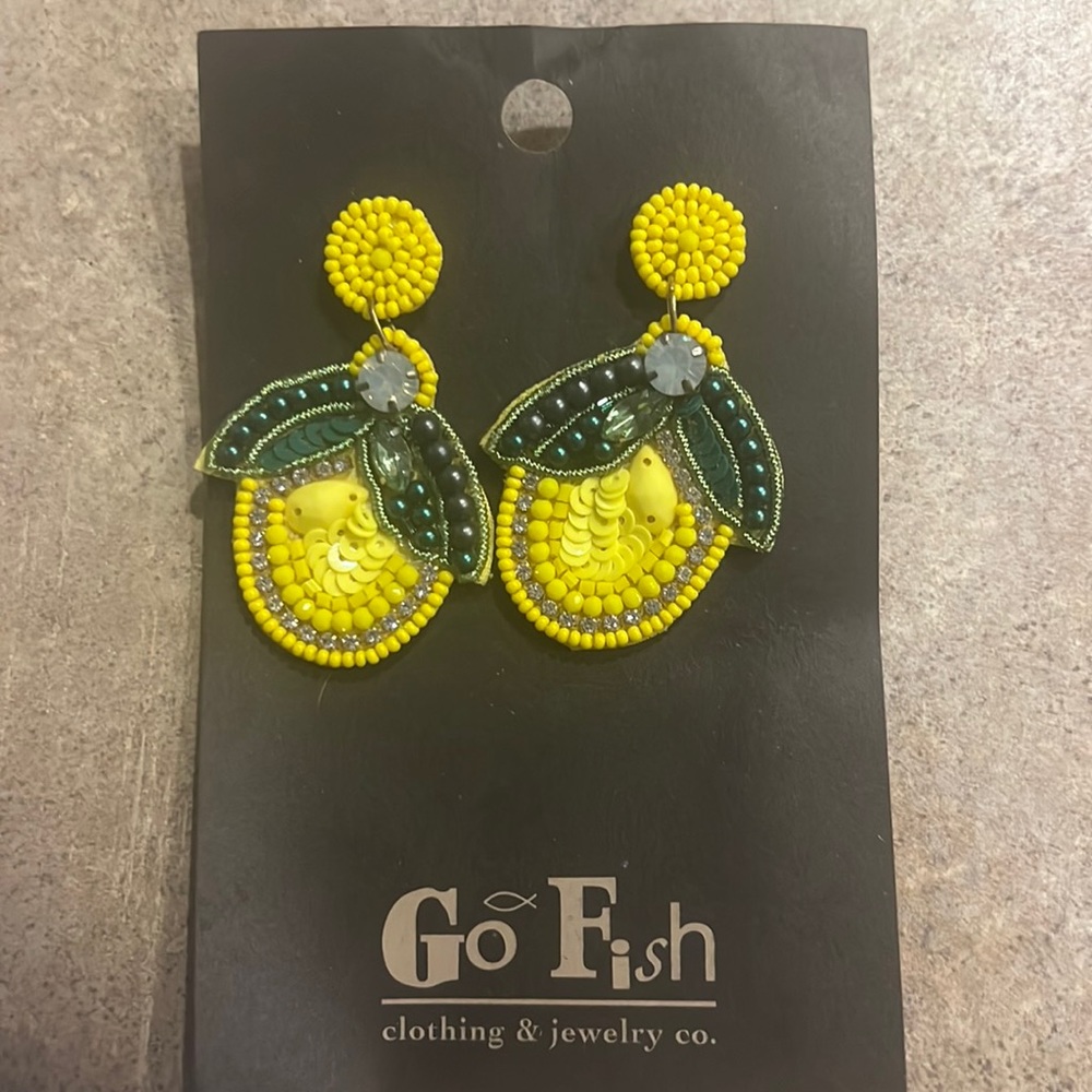 NWT beaded Lemon drop earrings